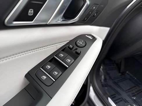 New 2026 BMW X5 xDrive40i image 11