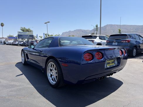 Used 2004 Chevrolet Corvette Z06 w/ Z06 Preferred Equipment Group RWD image 6