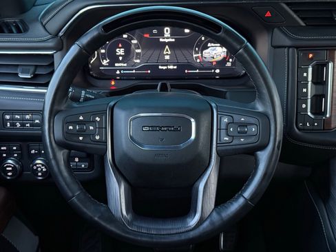 Used 2023 GMC Yukon Denali Ultimate AWD/4WD image 37