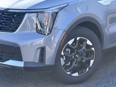 New 2025 Kia Sorento S image 25