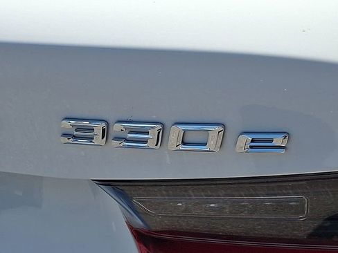 Used 2023 BMW 330e xDrive w/ Premium Package AWD/4WD image 35