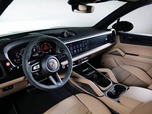 New 2026 Porsche Cayenne GTS AWD/4WD image 19
