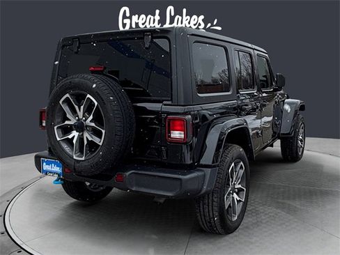 Used 2024 Jeep Wrangler Unlimited w/ Convenience Group image 5