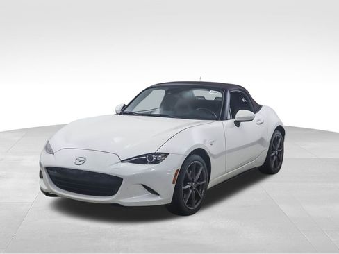 Used 2018 MAZDA MX-5 Miata Grand Touring image 1