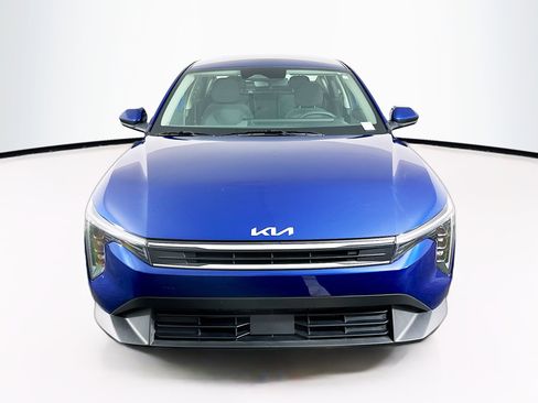Used 2025 Kia K4 FWD image 2