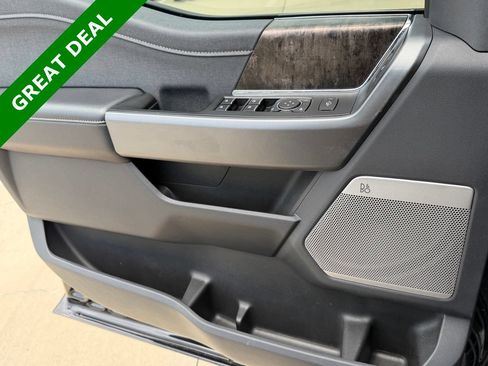 Used 2025 Ford F250 Lariat AWD/4WD image 34