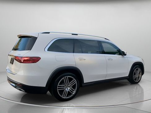 Used 2026 Mercedes-Benz GLS 450 4MATIC image 29