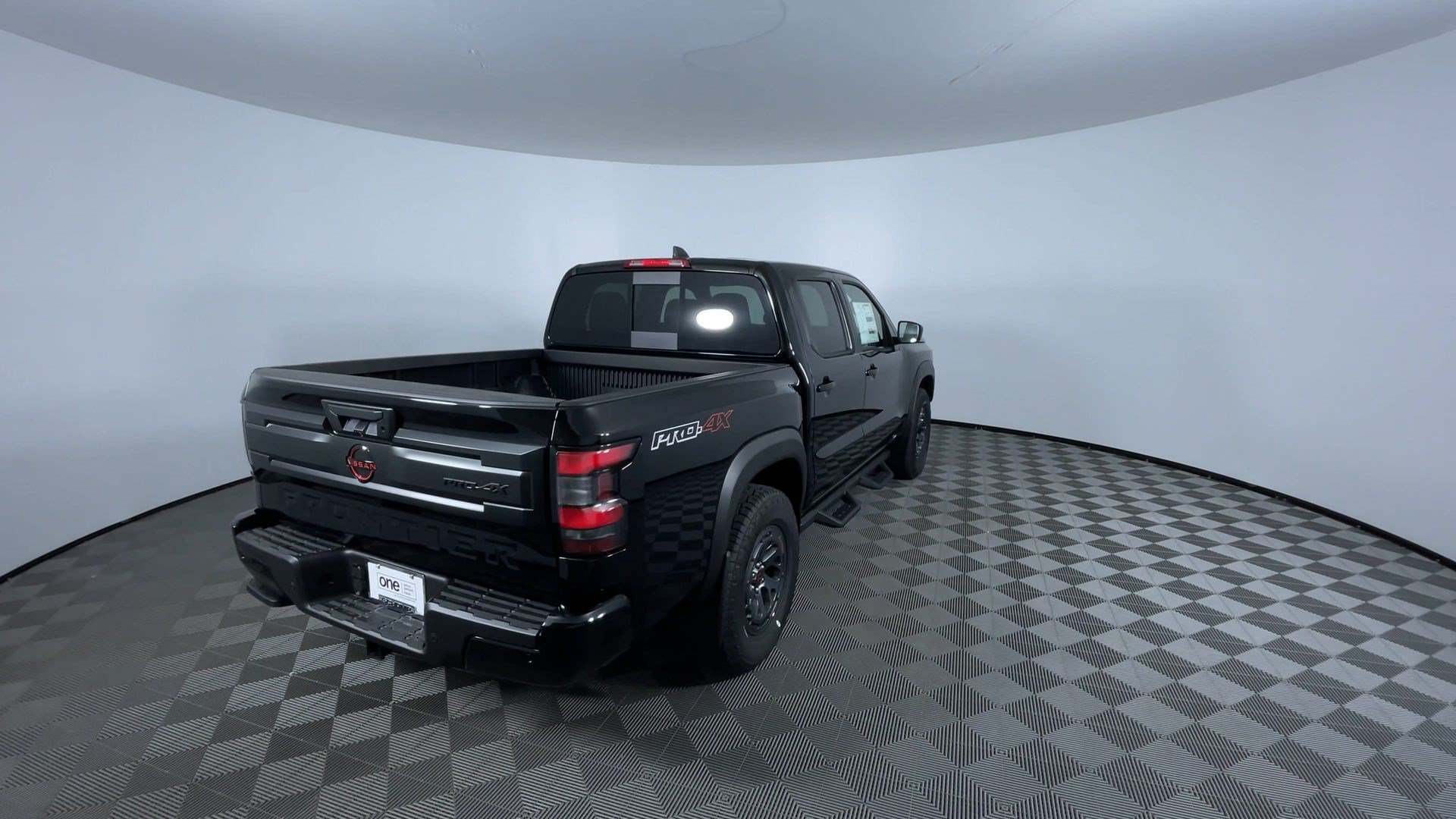 Used 2026 Nissan Frontier PRO-4X w/ Tow Package AWD/4WD image 8
