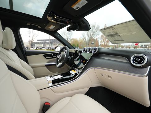 New 2026 Mercedes-Benz GLC 300 4MATIC image 39