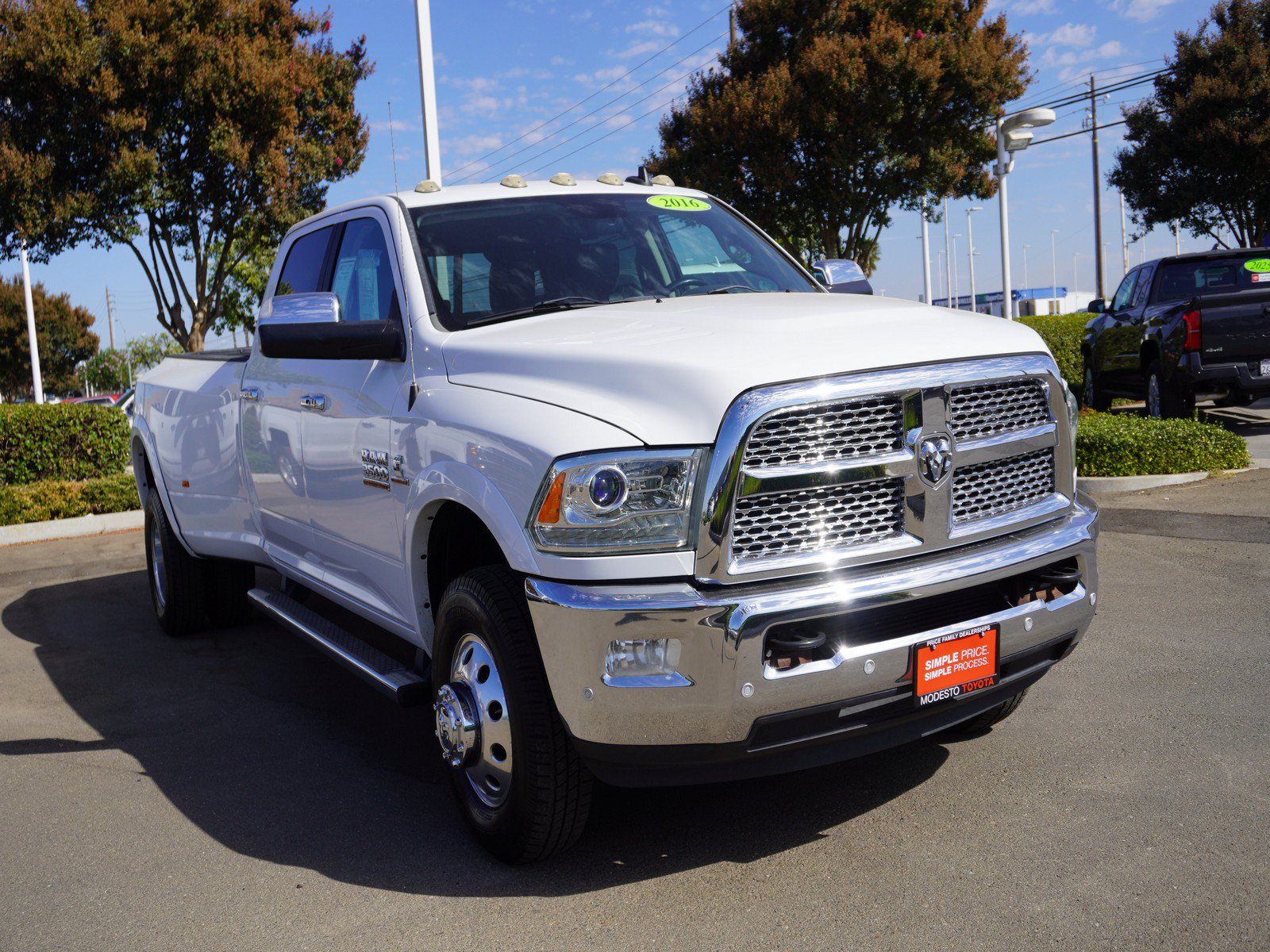 Used 2016 RAM 3500 Laramie AWD/4WD image 1