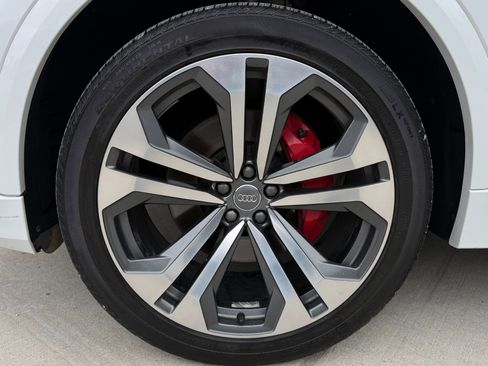 Used 2019 Audi Q8 Premium Plus w/ Premium Plus image 37