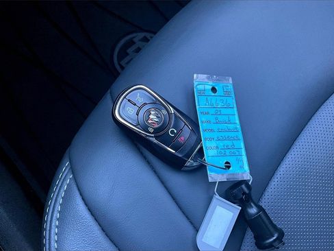 Used 2023 Buick Enclave Essence w/ Sport Touring Edition image 11