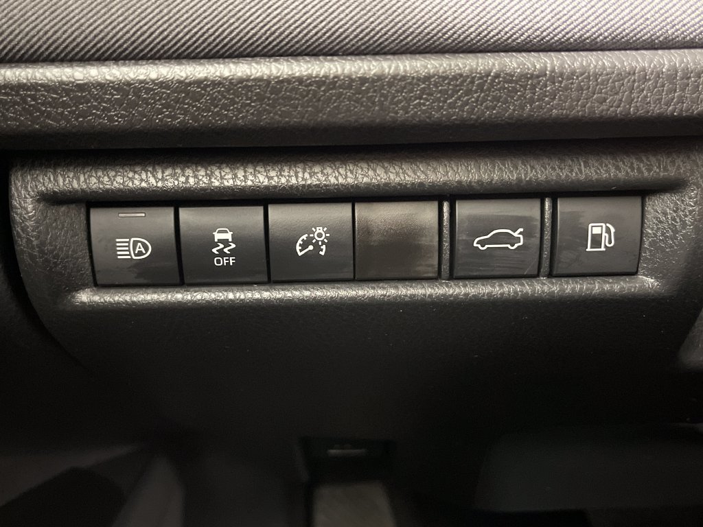 Certified 2026 Toyota Camry LE FWD image 28