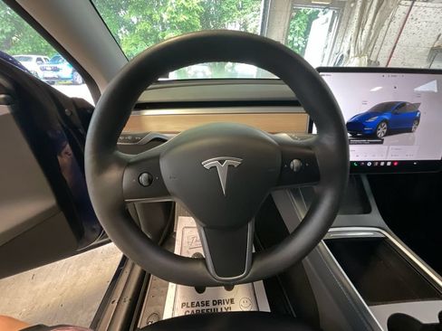 Used 2023 Tesla Model Y Long Range AWD/4WD image 15
