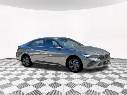 New 2026 Hyundai Elantra SEL Sport Premium FWD image 15