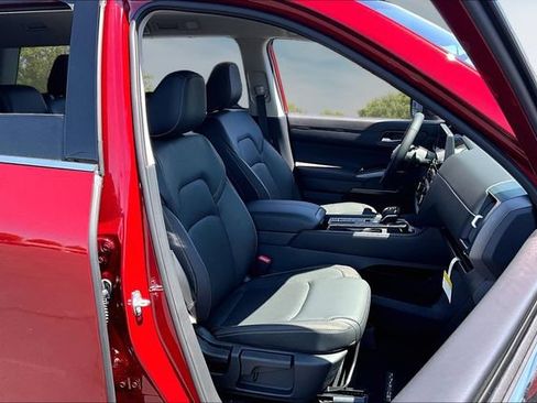 New 2026 Nissan Pathfinder SL w/ Cargo Package FWD image 11