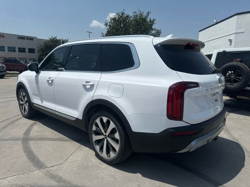 Used 2021 Kia Telluride EX w/ EX Premium Package FWD image 2