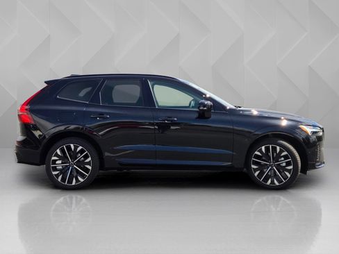 Used 2026 Volvo XC60 B5 Ultra w/ Climate Package AWD/4WD image 9