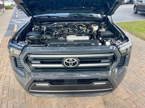 Used 2025 Toyota Tacoma SR5 image 17