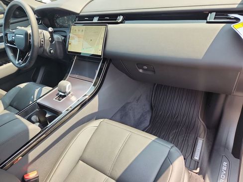 Certified 2026 Land Rover Range Rover Velar Dynamic SE AWD/4WD image 27