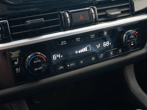 Used 2025 Nissan Pathfinder Platinum w/ Cargo Package FWD image 29