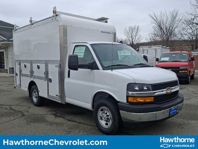 New 2026 Chevrolet Express 3500 w/ Power Convenience Package