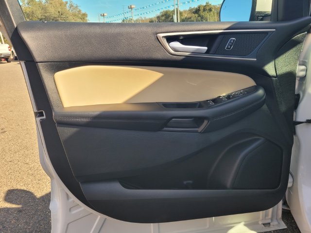 Certified 2024 Ford Edge SEL w/ Convenience Package AWD/4WD image 16