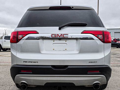 Used 2019 GMC Acadia SLE w/ LPO, Floor Liner Package image 5