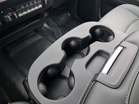 New 2026 RAM 3500 Tradesman AWD/4WD image 23