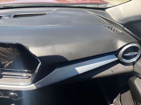 Used 2025 Chevrolet Trax LT w/ LT Convenience Package image 36