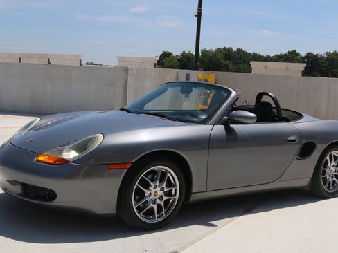 Used 2002 Porsche Boxster RWD image 10