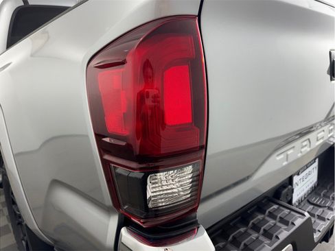 Used 2022 Toyota Tacoma SR5 RWD image 25