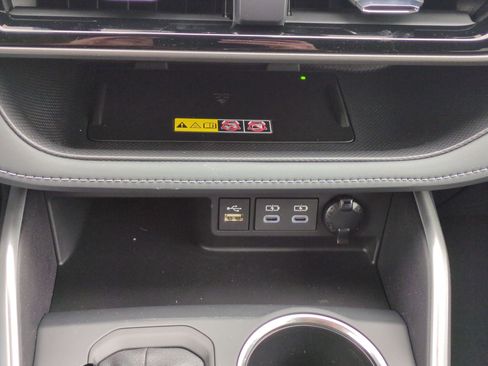 New 2026 Toyota Highlander XLE image 17