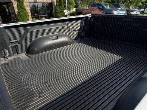 Used 2006 Dodge Ram 2500 Truck SLT AWD/4WD image 16