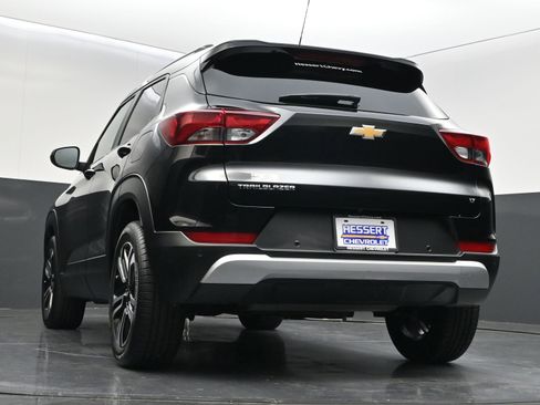 Used 2025 Chevrolet TrailBlazer LT w/ Convenience Package FWD image 42
