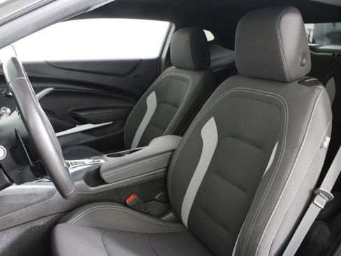 Used 2021 Chevrolet Camaro SS image 17