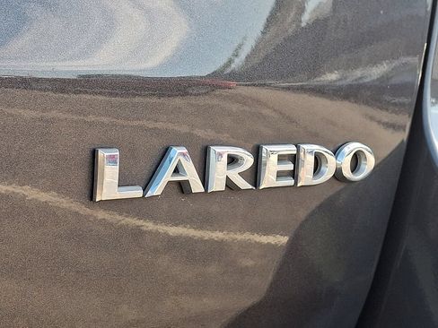 Used 2019 Jeep Grand Cherokee Laredo AWD/4WD image 29
