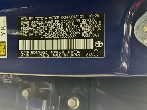 Certified 2026 Toyota Prius Plug-In Hybrid FWD image 28