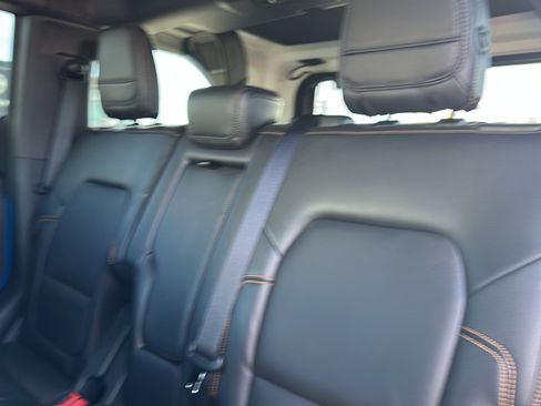 Used 2024 Ford Bronco Badlands image 19
