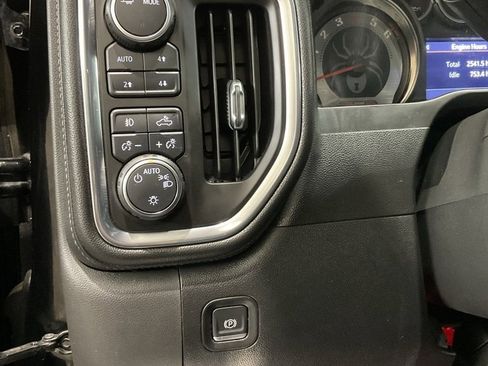 Used 2020 Chevrolet Silverado 1500 RST image 8