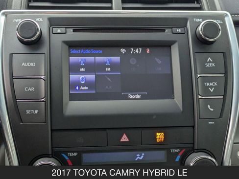Used 2017 Toyota Camry LE image 17