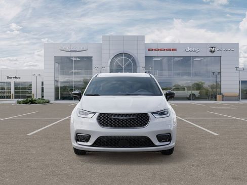 New 2026 Chrysler Pacifica Select FWD image 6
