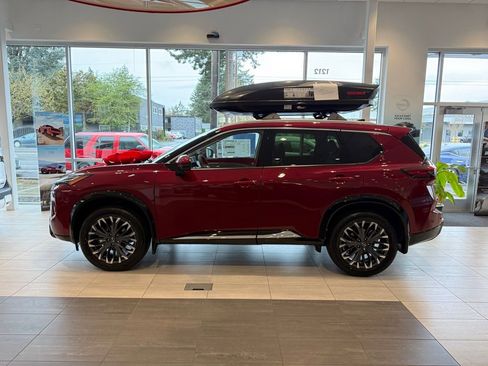 New 2026 Nissan Rogue Platinum image 3