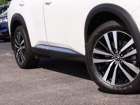 Certified 2025 Nissan Pathfinder Platinum AWD/4WD image 3