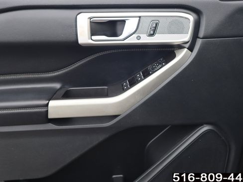 Used 2022 Ford Explorer Limited image 19