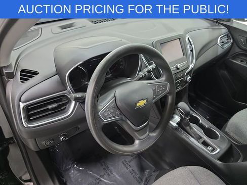 Used 2022 Chevrolet Equinox LT w/ LPO, Floor Liner Package image 15