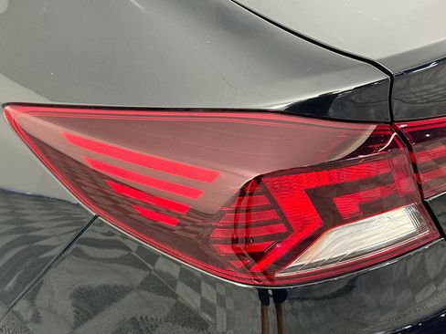 Used 2020 Hyundai Elantra SE image 34