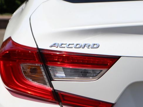 Used 2020 Honda Accord EX image 42
