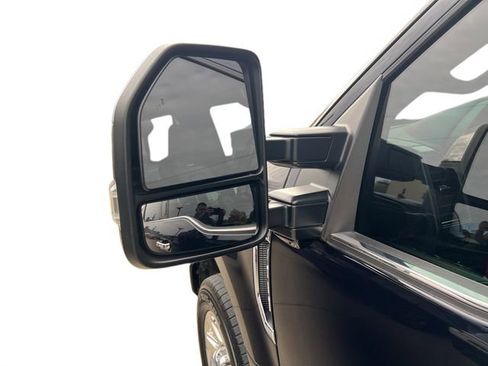 Certified 2022 Ford F350 Platinum image 19