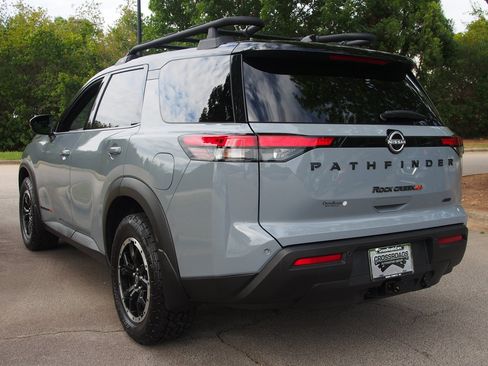 Used 2023 Nissan Pathfinder Rock Creek AWD/4WD image 5